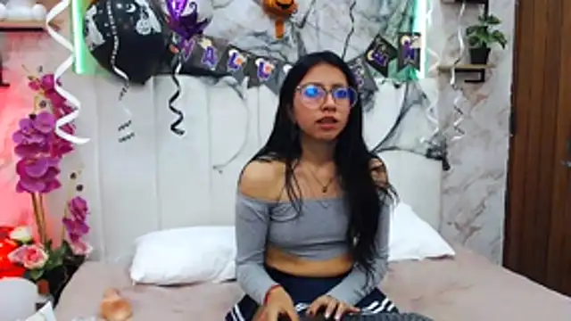 VioletxBloom online show from October 2025 12:24:01 AM