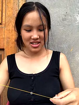 Snapshot of May_nhi chatting on September 2025 08:14:02 AM May nhi online show from September 2025 08:14:02 AM