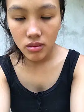 Snapshot of May_nhi chatting on September 2025 12:56:02 AM May nhi online show from September 2025 12:56:02 AM