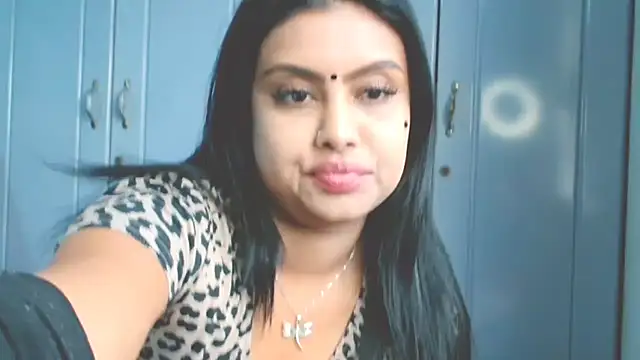 Indian GlowingMiax online show from October 2025 07:50:01 AM