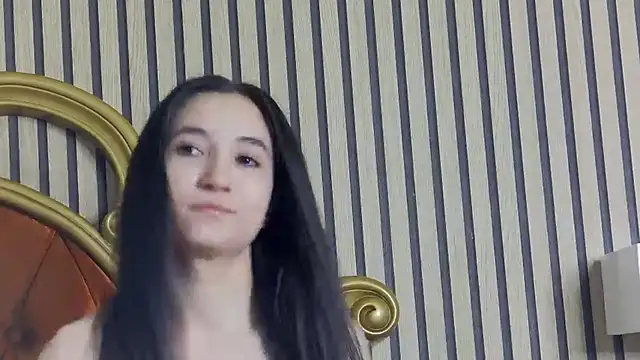 Snapshot of CarolinaBlair chatting on May 2026 05:15:02 AM CarolinaBlair online show from May 2026 05:15:02 AM