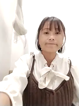 linda bae00 online show from November 2025 12:59:03 PM