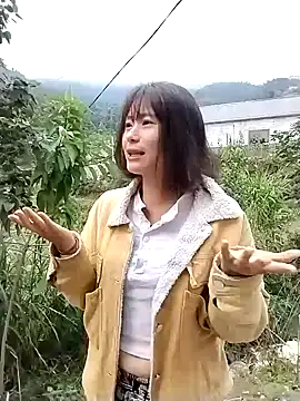 linda bae00 online show from December 2025 01:33:01 AM