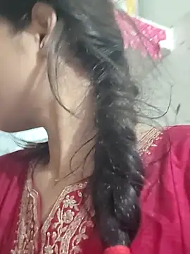 Komal0099 online show from October 2025 02:33:01 AM