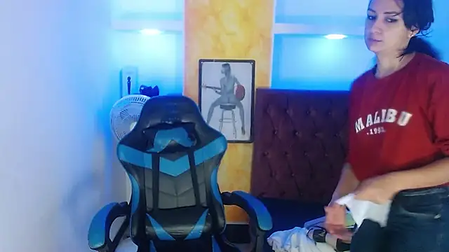 alison moon7 online show from October 2025 11:16:01 AM