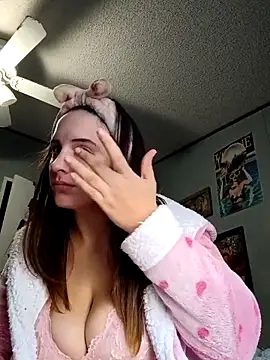 Snapshot of lillylooney chatting on October 2025 01:52:02 PM lillylooney online show from October 2025 01:52:02 PM