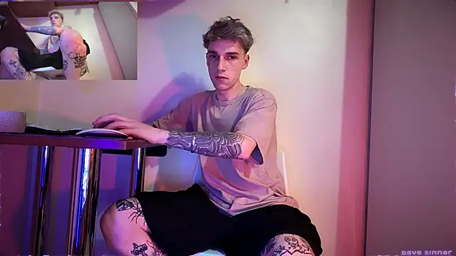 Snapshot of davesinner chatting on June 2026 01:39:01 AM davesinner online show from June 2026 01:39:01 AM