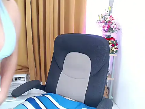 miss ashly  online show from November 2025 11:11:01 AM