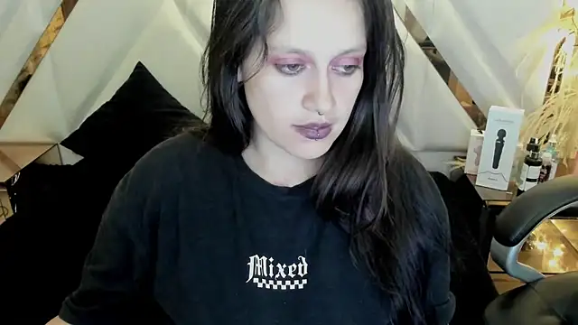 Morana  Hot online show from October 2025 03:51:02 AM