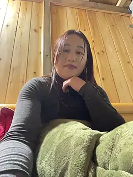 Snapshot of phungtiti chatting on February 2026 01:35:02 AM phungtiti online show from February 2026 01:35:02 AM