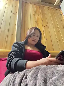 Snapshot of phungtiti chatting on February 2026 01:15:01 AM phungtiti online show from February 2026 01:15:01 AM