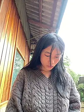 EmLy02 online show from November 2025 01:06:01 AM