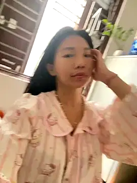 Miumieu online show from November 2025 05:18:02 AM