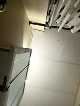 Snapshot of Kingstrokezxx chatting on November 2025 12:33:02 PM Kingstrokezxx online show from November 2025 12:33:02 PM