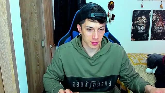 javiersexymann online show from January 2025 07:42:01 PM