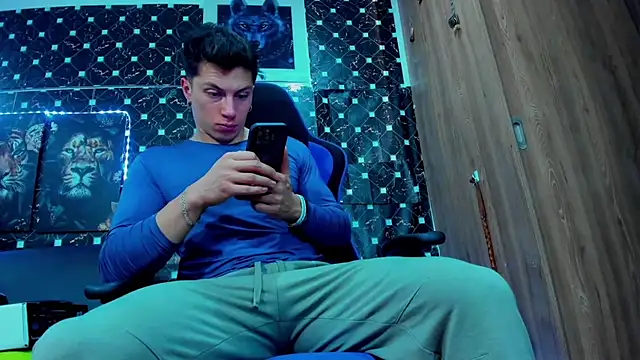 javiersexymann online show from October 2025 09:34:01 PM