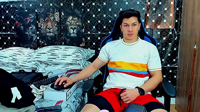 javiersexymann online show from March 2026 07:54:01 PM