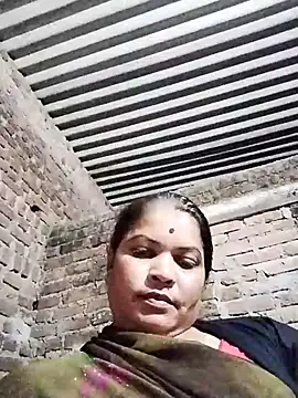 Snapshot of Rajnee33A chatting on November 2025 04:20:01 PM Rajnee33A online show from November 2025 04:20:01 PM