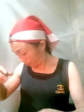 lucybaby00 online show from December 2025 02:33:02 PM