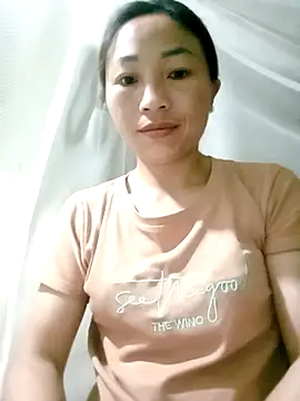 lucybaby00 online show from March 2026 10:33:01 PM