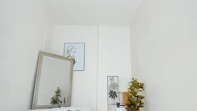 emy barnert online show from December 2025 12:32:01 PM