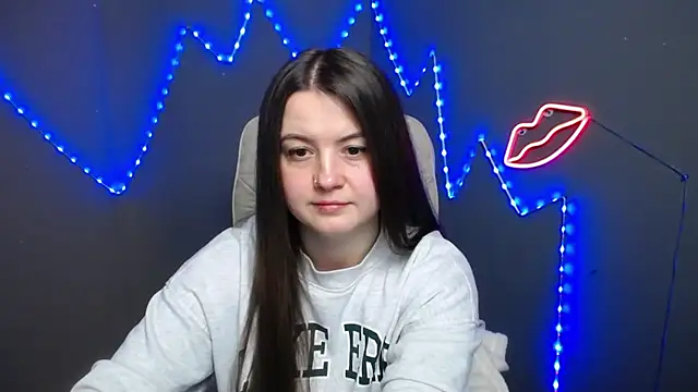 Snapshot of MavkaCute chatting on April 2026 06:14:02 PM MavkaCute online show from April 2026 06:14:02 PM
