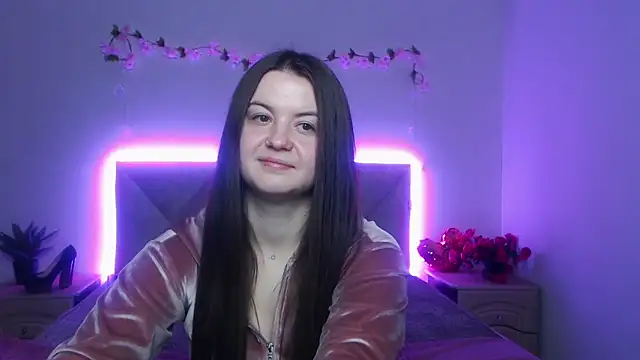Snapshot of MavkaCute chatting on April 2026 08:57:02 PM MavkaCute online show from April 2026 08:57:02 PM