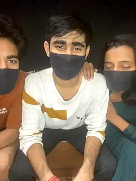 Snapshot of Joy_Love_Roxie chatting on October 2025 07:35:02 PM Joy Love Roxie online show from October 2025 07:35:02 PM