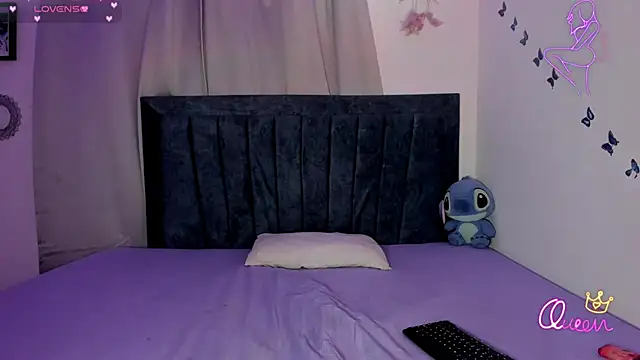 Snapshot of emmie_bunny chatting on February 2026 11:15:02 PM emmie bunny online show from February 2026 11:15:02 PM