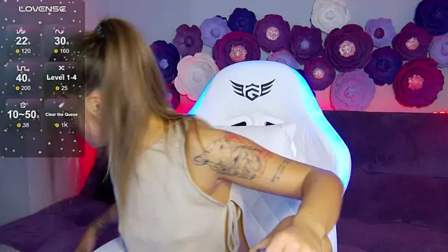 LindaBrilliant online show from September 2025 03:06:02 AM