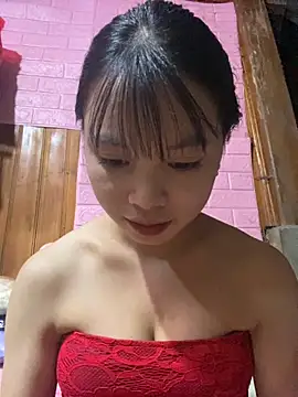 Snapshot of LunaBerry18 chatting on October 2025 02:57:02 PM LunaBerry18 online show from October 2025 02:57:02 PM