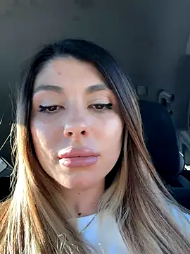 bbgurlnickii online show from November 2025 10:09:02 PM