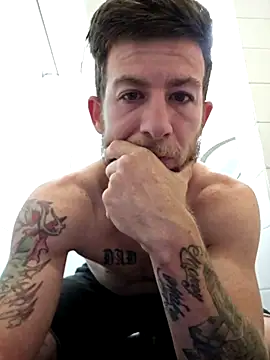 Snapshot of Couplesplay1 chatting on October 2025 01:45:02 PM Couplesplay1 online show from October 2025 01:45:02 PM