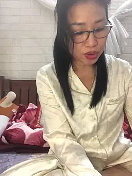 Vitamin sexy online show from December 2025 01:07:01 PM