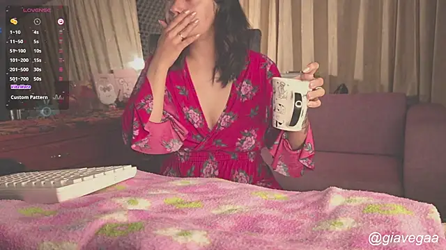 Snapshot of gigifontaine__ chatting on November 2025 11:42:02 PM gigifontaine online show from November 2025 11:42:02 PM