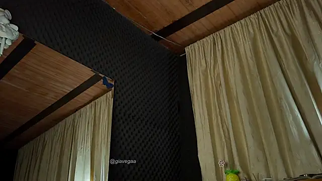 Snapshot of gigifontaine__ chatting on January 2026 08:58:01 PM gigifontaine online show from January 2026 08:58:01 PM