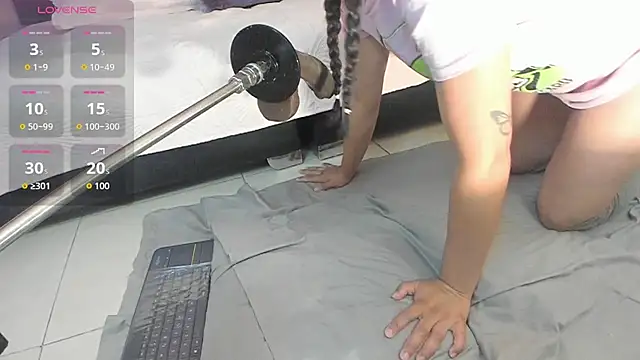 Micki   online show from October 2025 12:00:02 PM