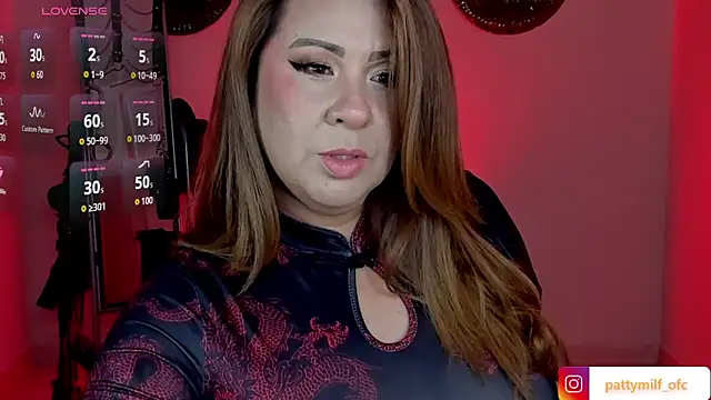 Snapshot of Pattymilf_ofc chatting on May 2026 11:57:01 PM Pattymilf ofc online show from May 2026 11:57:01 PM