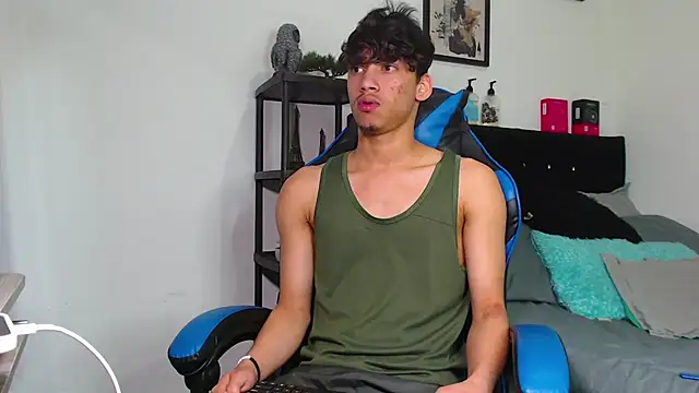 Gael Jones online show from November 2025 04:00:01 AM