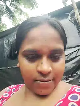 Snapshot of Hot-Show2 chatting on October 2025 10:24:01 AM Hot-Show2 online show from October 2025 10:24:01 AM