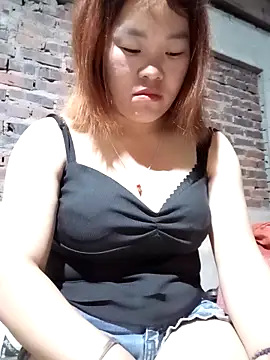 Snapshot of sukabae00 chatting on April 2026 12:51:02 PM sukabae00 online show from April 2026 12:51:02 PM