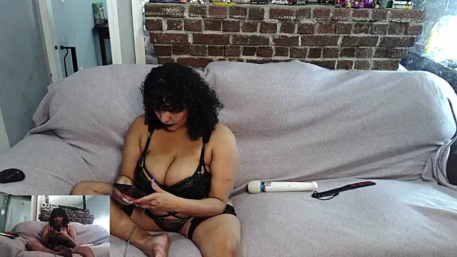 Mommybubbles2 online show from January 2026 12:03:02 AM