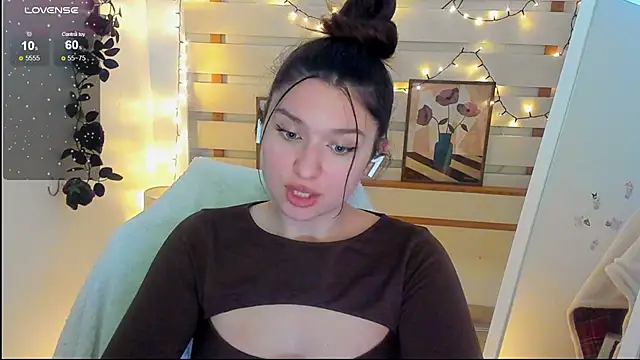 Snapshot of Sandra_Curly chatting on February 2026 03:39:02 PM Sandra Curly online show from February 2026 03:39:02 PM