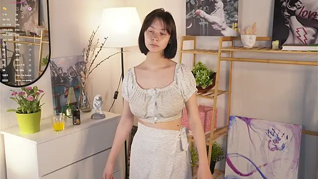 SuzanneHowse online show from September 2025 04:47:01 AM