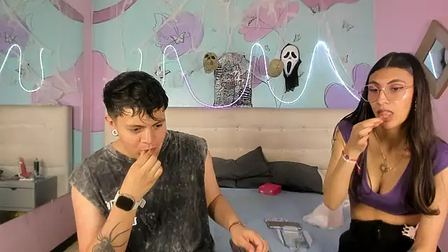 Ethan N Abby online show from October 2025 07:38:01 PM