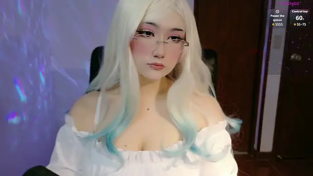 Snapshot of Livelle69 chatting on November 2025 03:05:01 AM Livelle69 online show from November 2025 03:05:01 AM