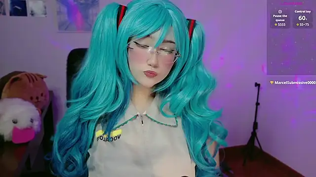 Snapshot of Livelle69 chatting on November 2025 03:12:02 AM Livelle69 online show from November 2025 03:12:02 AM