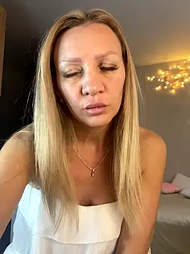 Bellissa  online show from October 2025 08:35:01 AM