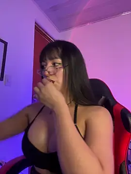 lilitth777 online show from April 2026 07:18:02 PM