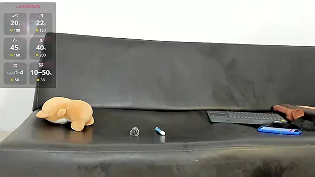 zarek lux online show from November 2025 12:27:02 PM